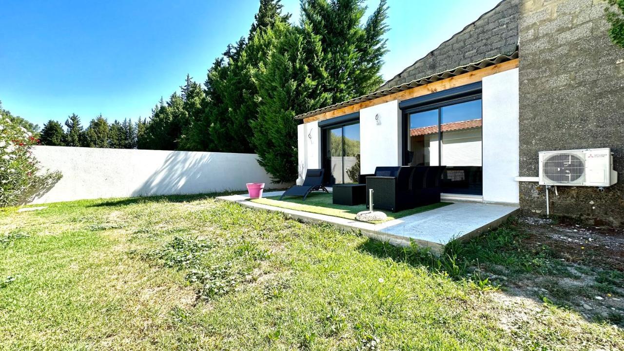 Le Petit Fresquounet Althen-des-Paluds Esterno foto